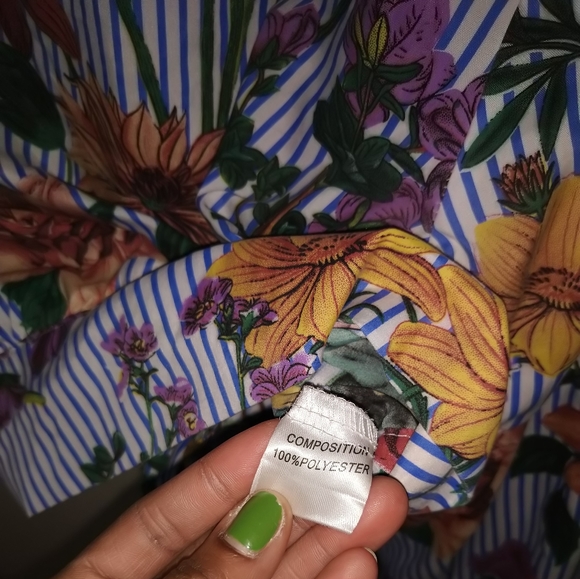 Jeuvre women's blue and white  floral striped crop blouse with open back - Picture 4 of 9